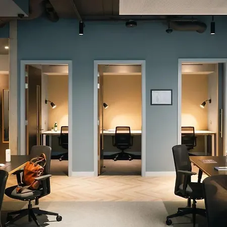 Appartement Large Luxurious In 18 *